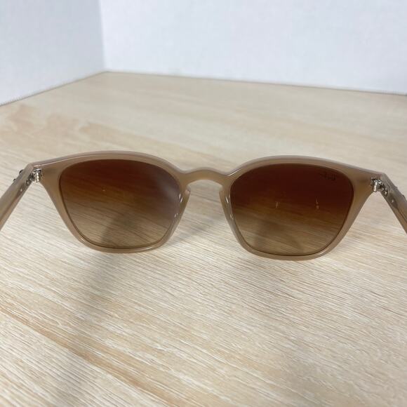 Ray-Ban RB4305 6166/13 Phantos Polished Beige Sunglasses READ 52-20-150 main image 11